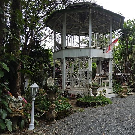 Balmy Hideout Cafe & Homestay Ban Huai Kaeo Exterior photo