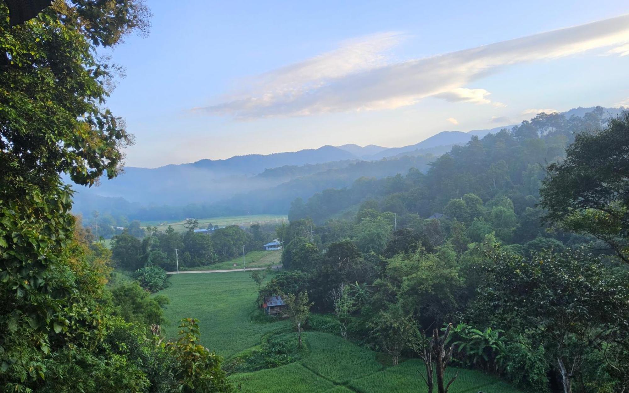 Balmy Hideout Cafe & Homestay Ban Huai Kaeo Exterior photo